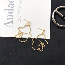 Load image into Gallery viewer, Boucles d'oreilles punk visage humain pour femme
