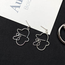 Load image into Gallery viewer, Boucles d'oreilles punk visage humain pour femme
