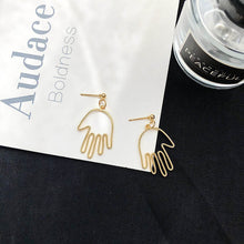Load image into Gallery viewer, Boucles d'oreilles punk visage humain pour femme
